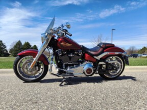 2023 Harley-Davidson® Fat Boy® 114 Heirloom Red Fade thumb 3