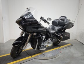 FLTRU 2017 Road Glide® Ultra thumb 2