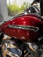 2016 Harley-Davidson® Road Glide® Ultra MYS RED/VEL RED W/PINSTRIPE thumb 2