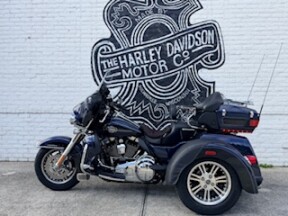 2012 Harley-Davidson® Tri Glide® Ultra Classic® thumb 3