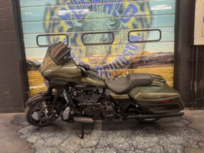 2026 Harley-Davidson® Street Glide® Olive Steel Metallic / Vivid Black Black Trim thumb 3
