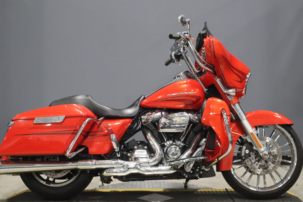 2017 Harley-Davidson® Street Glide® Special FLHXS