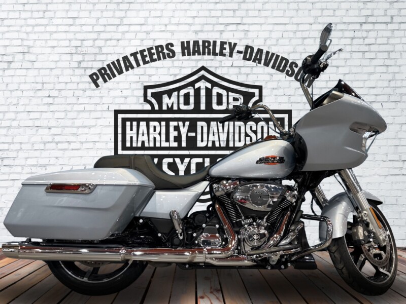 2025 Harley-Davidson<sup>®</sup> Road Glide™ DEMO