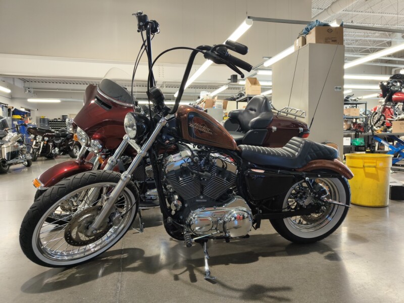 2014 Harley-Davidson® Seventy-Two® Hard Candy Volcanic Orange Flake