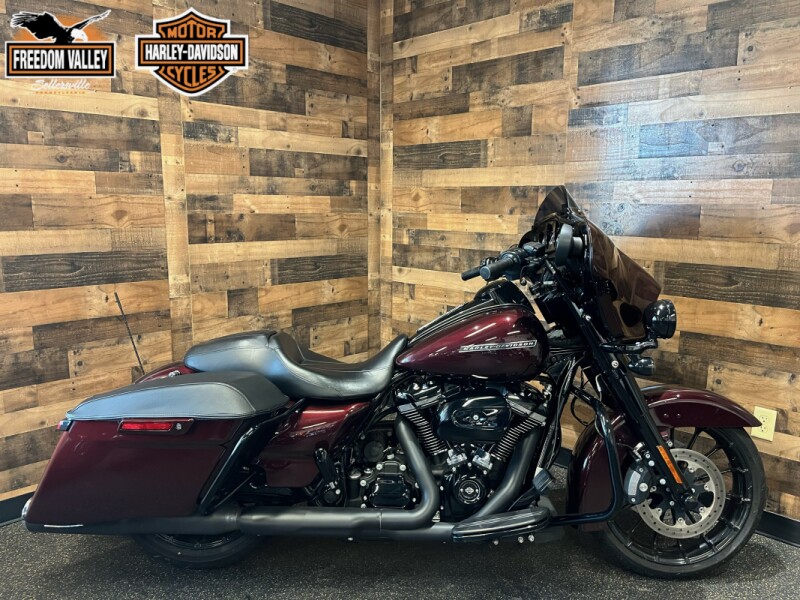 2018 Harley-Davidson® Street Glide® Special Twisted Cherry 
