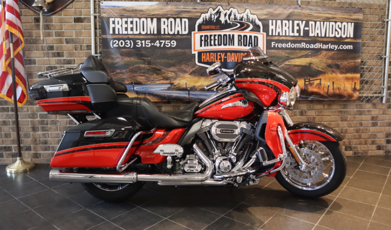 2016 CVO™ Limited (FLHTKSE)