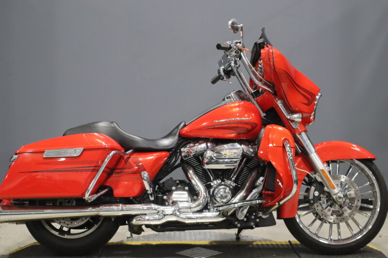 2017 Harley-Davidson® Street Glide® Special FLHXS