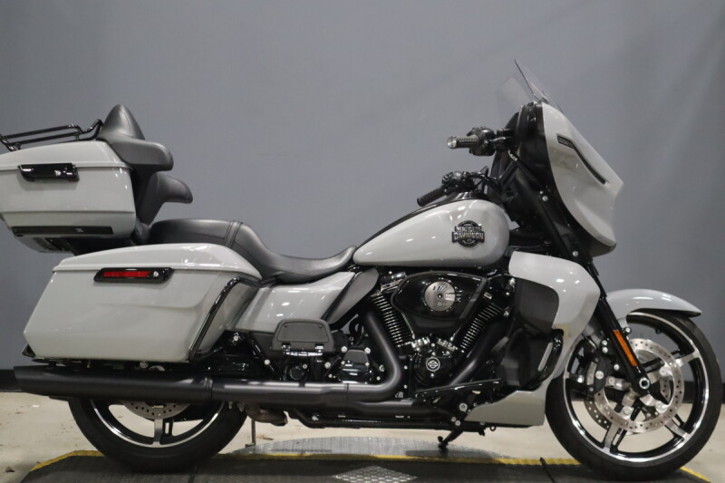 2025 Harley-Davidson® Street Glide™ Ultra FLHXU