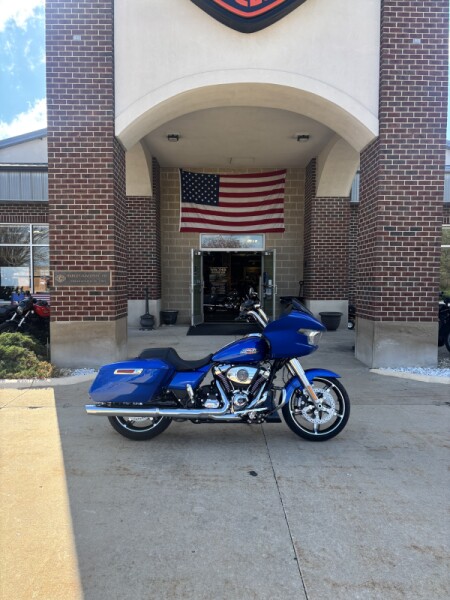 Harley-Davidson® Road Glide™ 2025 FLTRX BLUE BURST