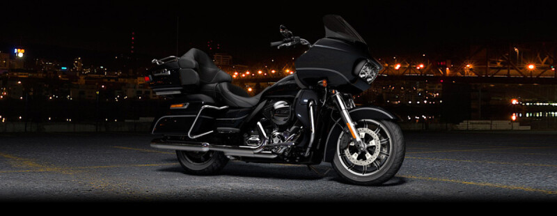 Harley-Davidson® Road Glide® Ultra 2016 FLTRU U879-16 Vivid Black