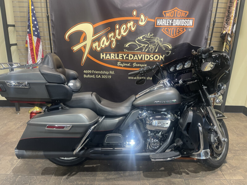2019 Harley-Davidson® Ultra Limited Industrial Gray Denim/Black Denim