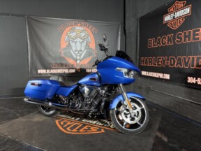 2026 Harley-Davidson® Road Glide™ FLTRX thumb 3