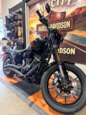 2025 Harley-Davidson® Low Rider™ S Vivid Black thumb 3