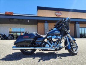2016 Harley-Davidson® Street Glide® Special Custom Colour Cosmic Blue Pearl thumb 3