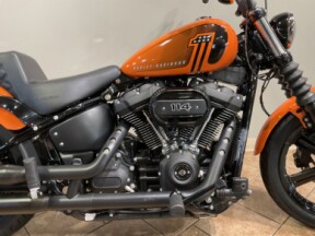 2024 Harley-Davidson® Street Bob® 114 Baja Orange  FXBBS thumb 3