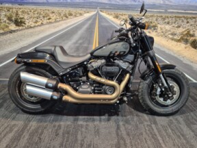2022 Harley-Davidson® Fat Bob™ 114 Vivid Black thumb 3