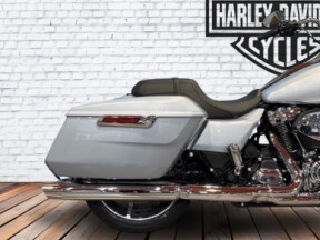 2025 Harley-Davidson<sup>®</sup> Road Glide™ DEMO thumb 0