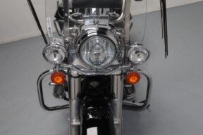 2016 Harley-Davidson® Road King® Classic Vivid Black thumb 1