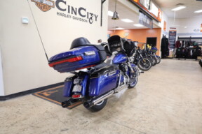 FLHTCU 2016 Electra Glide® Ultra Classic™ thumb 2