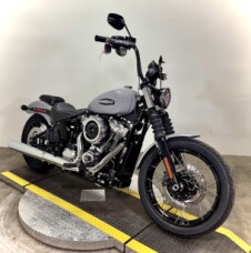 2025 Harley-Davidson® Street Bob™ FXBB thumb 3