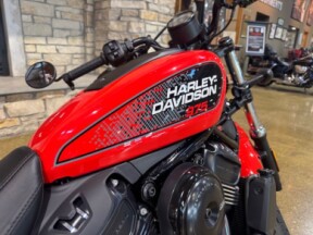 Harley-Davidson® Nightster® 2026 RH975 BLOOD ORANGE thumb 1