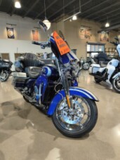 2016 Harley-Davidson® CVO™ Limited Palladium Silver/Phantom Blue thumb 3