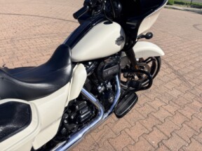 FLTRXS 2022 Road Glide® Special thumb 1