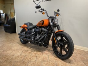 2024 Harley-Davidson® Street Bob® 114 Baja Orange  FXBBS thumb 2