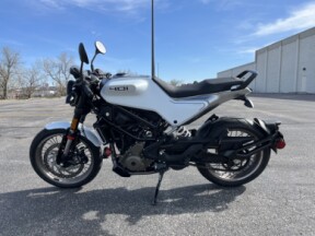  2023 Husqvarna Vitpilen 401 thumb 0