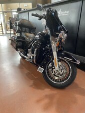 FLHTK 2012 Electra Glide® Ultra Limited thumb 2