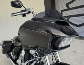 2016 Harley-Davidson® Road Glide® Special thumb 2