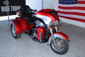 2019 Harley-Davidson Tri Glide Ultra FLHTCUTG thumb 2