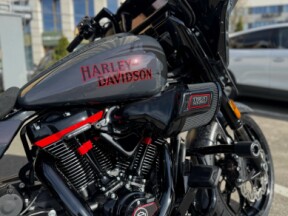2026 Harley-Davidson® CVO™ Street Glide® ST Inferno Gray thumb 1