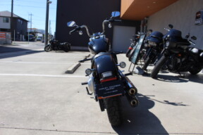 2023 Harley-Davidson® Softail® Standard Vivid Black thumb 2
