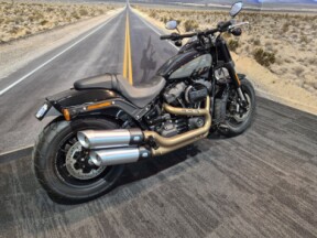 2022 Harley-Davidson® Fat Bob™ 114 Vivid Black thumb 1