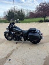 2025 Harley-Davidson® Heritage Classic Iron Horse Metallic w/Laced Wheels thumb 1