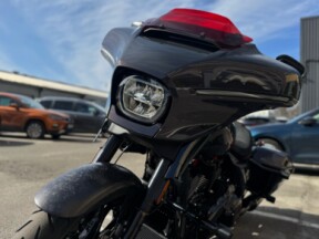 2026 Harley-Davidson® CVO™ Street Glide® ST Inferno Gray thumb 3
