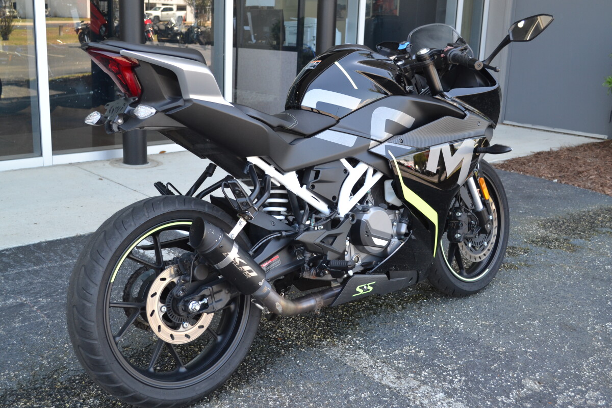 2022 CFMOTO 300 SS Nebula Black, photo 6