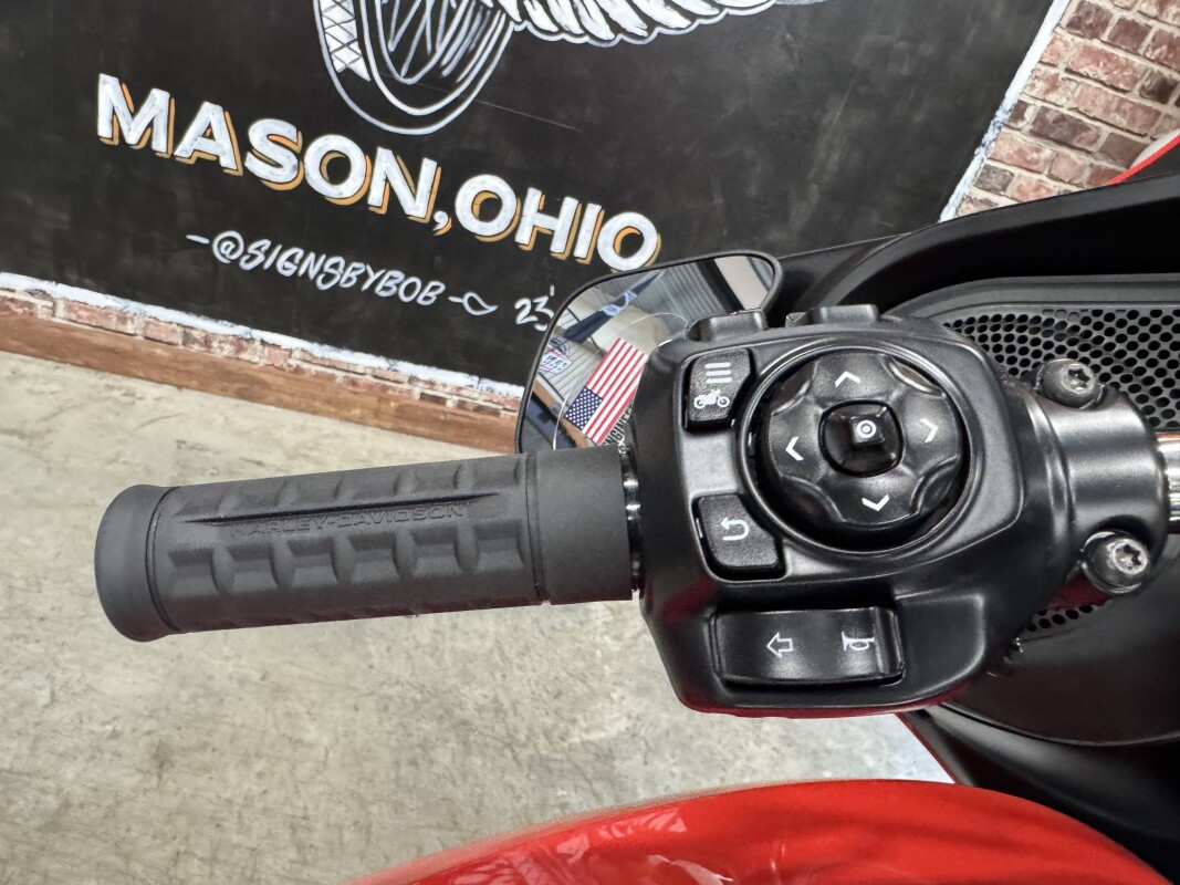 2026 Harley-Davidson® Street Glide® FLHX, photo 6