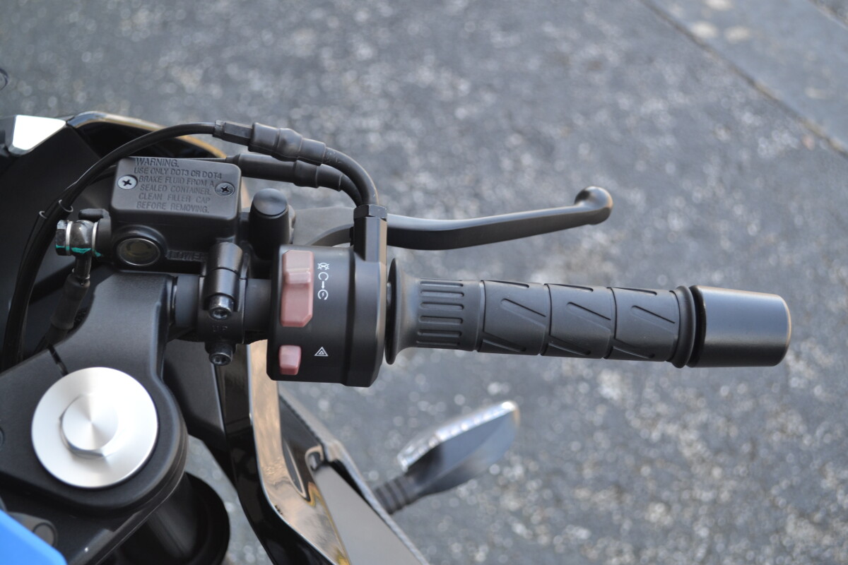 2022 CFMOTO 300 SS Nebula Black, photo 9