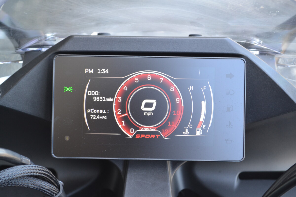 2022 CFMOTO 300 SS Nebula Black, photo 14
