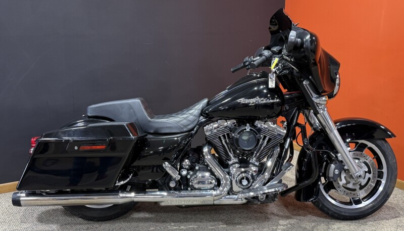 2009 Harley-Davidson® Street Glide® BLACK