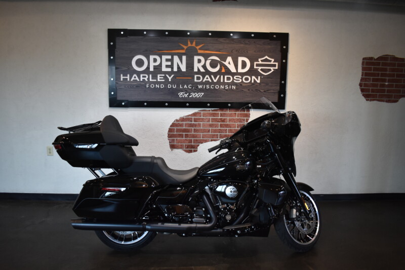 2026 Harley-Davidson® Street Glide Limited Vivid Black Black Trim