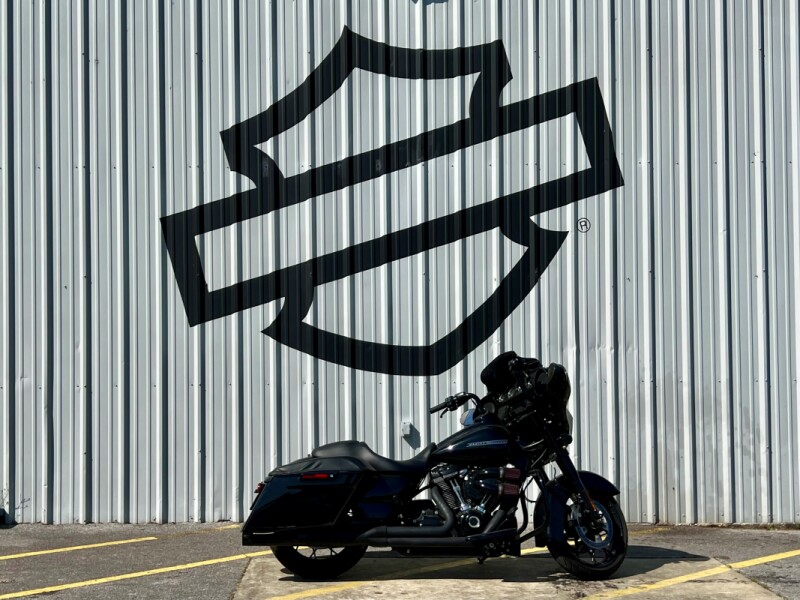 2020 Harley-Davidson® Street Glide® Special Vivid Black