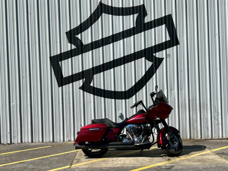 2016 Harley-Davidson® Road Glide® Special Velocity Red Sunglo