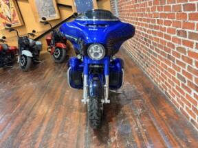 FLHXSE 2017 CVO™ Street Glide® thumb 1