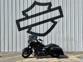 2020 Harley-Davidson® Street Glide® Special Vivid Black thumb 2