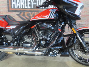 2024 Harley-Davidson® CVO™ Street Glide® FLHXSE thumb 2