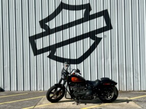 2023 Harley-Davidson® Street Bob® 114 Vivid Black thumb 2