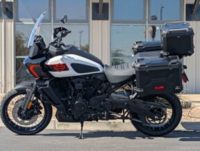 2026 Harley-Davidson® Pan America 1250 Limited thumb 3